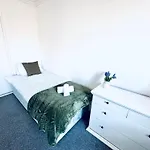 The Georgian Townhouse - 4 Bedrooms - Sleeps 9 펜션 화이트헤이븐