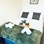 펜션 The Georgian Townhouse - 4 Bedrooms - Sleeps 9 화이트헤이븐
