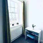 펜션 The Georgian Townhouse - 4 Bedrooms - Sleeps 9