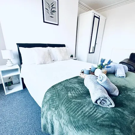 The Georgian Townhouse - 4 Bed House Whitehaven